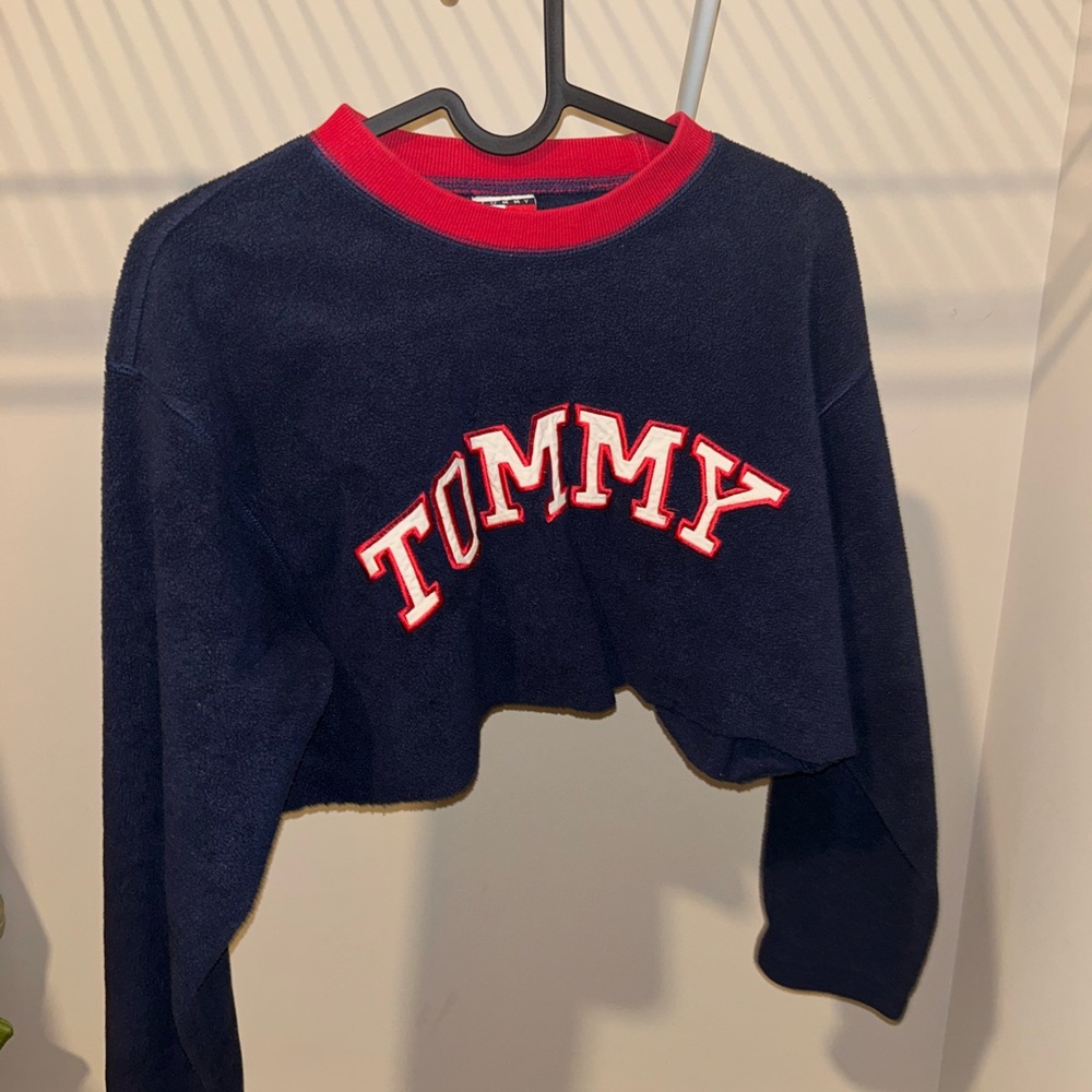 Tommy Hilfiger Navy and Red Cropped Sweater